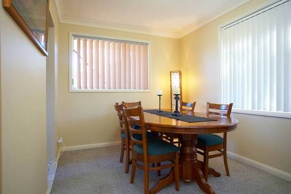 fabulous location - perfect presentation Picture