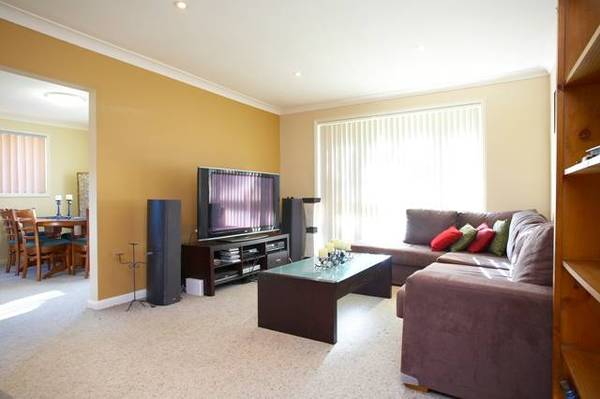 fabulous location - perfect presentation Picture