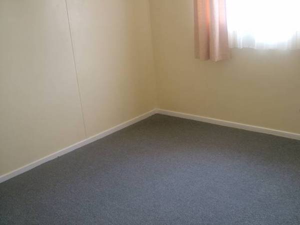 ONLY A SHORT WALK TO TRAINS & HOSPITAL!! Picture