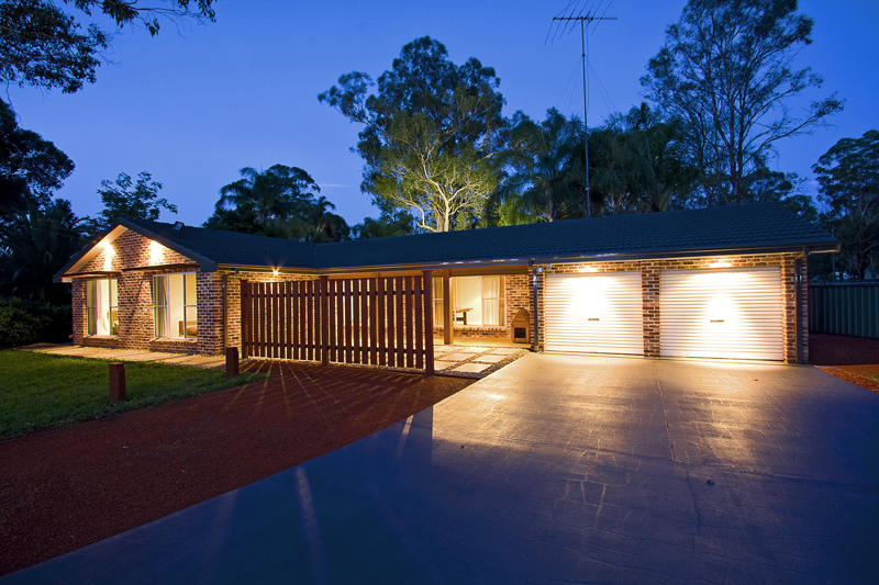 Exclusive Modern Living Picture 1