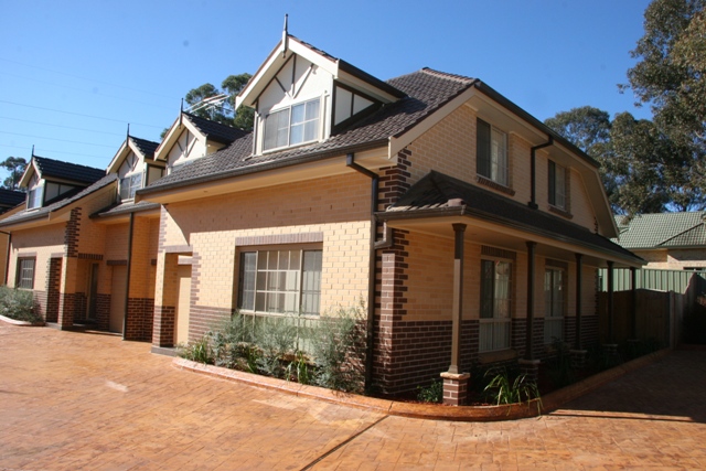 Exclusive Townhouse Picture 1