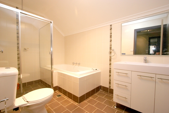 Exclusive Townhouse Picture 3