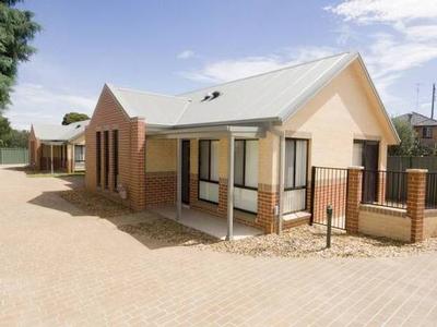 2 Villa's available Picture