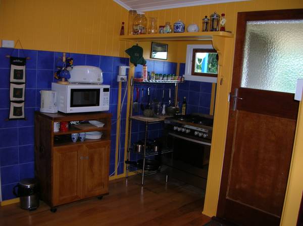 MAGNIFICENTLY RESTORED 1927 QUEENSLANDER Picture 3