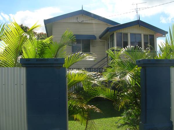 MAGNIFICENTLY RESTORED 1927 QUEENSLANDER Picture 1