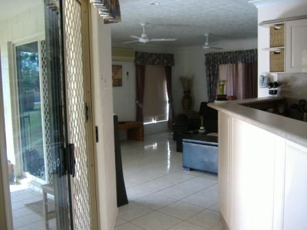 MAGNIFICENT ACREAGE Picture 2