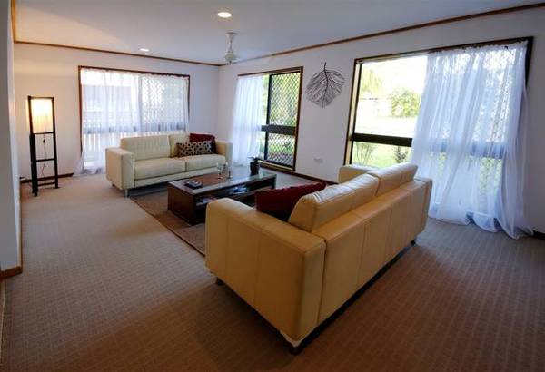 PRIME LOCATION - PERFECT INVESTMENT Picture 2