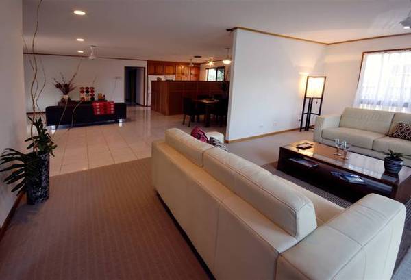 PRIME LOCATION - PERFECT INVESTMENT Picture 3