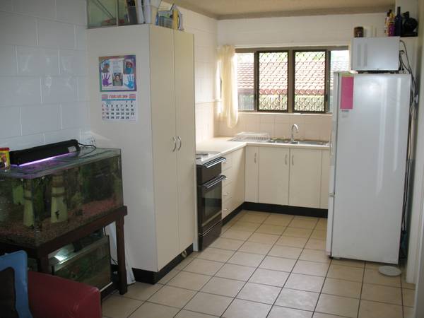 BE QUICK!!!!!!!!!!!!! - DON'T MISS OUT Picture 3