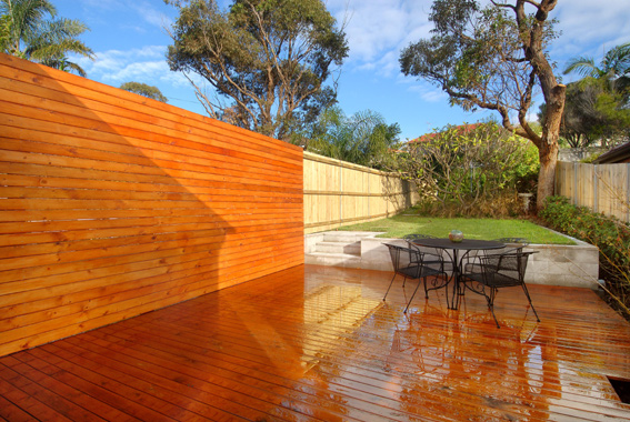 Stylish Beachside Semi Picture 2