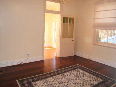 Lovely 3 bedroom duplex in prime location Picture Lovely 3 bedroom duplex in prime location Picture