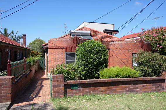 Classic 1920's Semi with further potential Picture 3