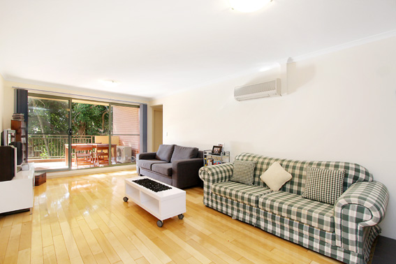 Stroll to the Beach Picture 1