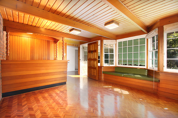 Grand Family Home Picture 2