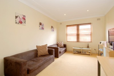 Fresh Top Floor Apartment Picture