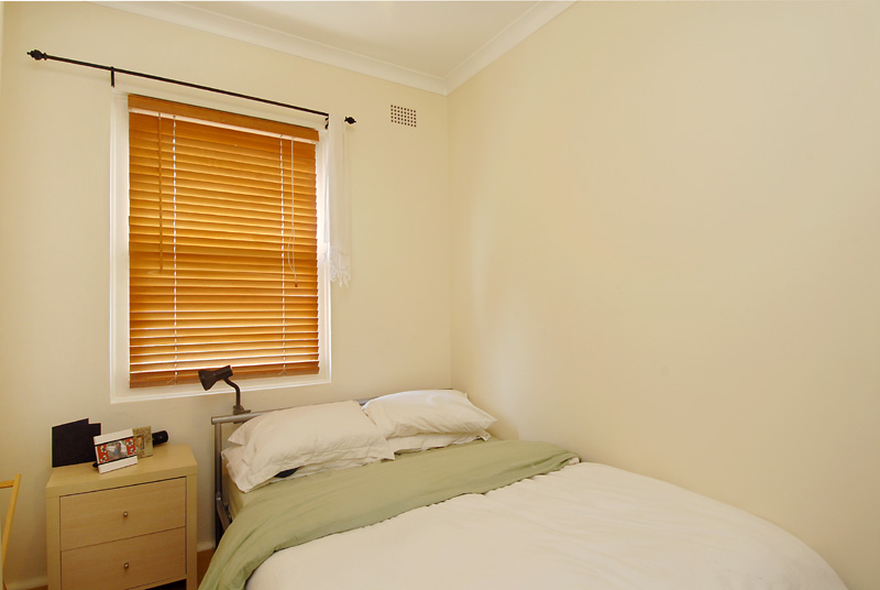 Fresh Top Floor Apartment Picture 3