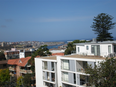 Newly renovated spacious two bedroom unit with amazing ocean views. Picture 1