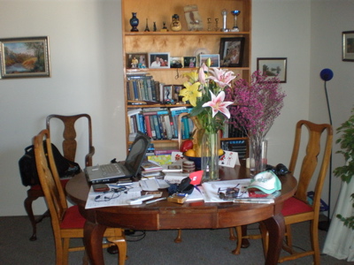 Newly renovated spacious two bedroom unit with amazing ocean views. Picture 2