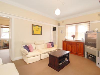 Quiet Rear Setting Picture