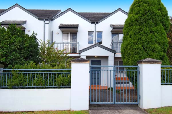 Outstanding Position - Great Views Picture 1