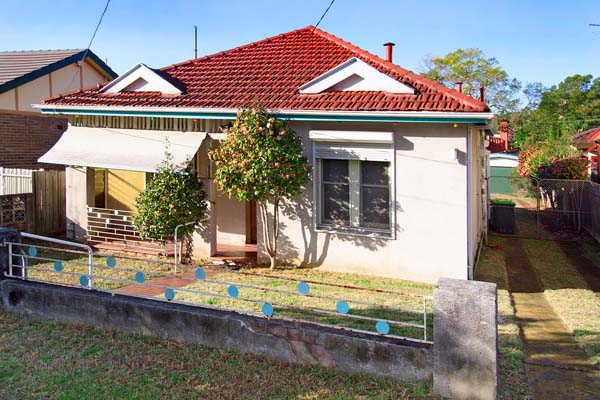 Total renovation or new home site Picture 1