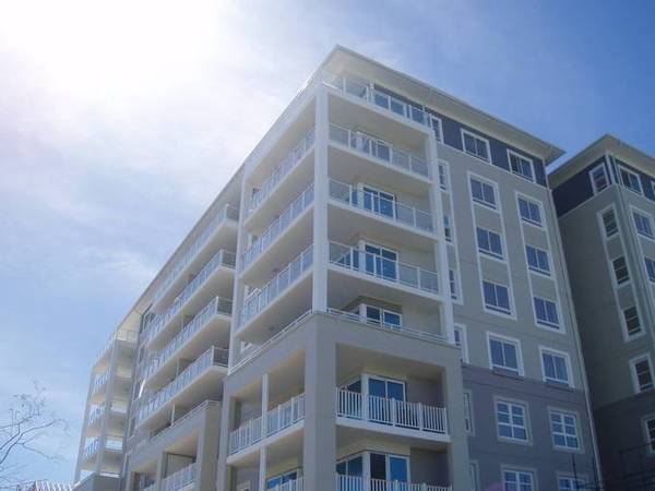 Brand New Apartment with Water views! Picture 1