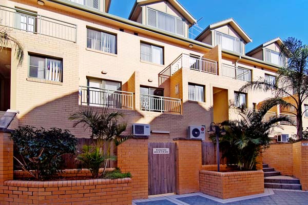 Unique & Spacious Picture 2