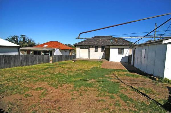 DA Approved Duplex Site Picture 2