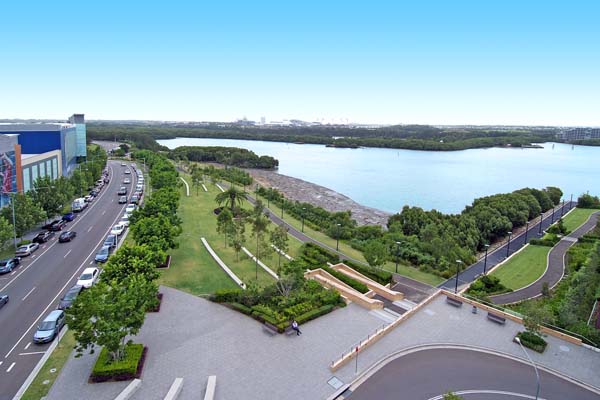 Outstanding Size & Gorgeous Water Views Picture 3