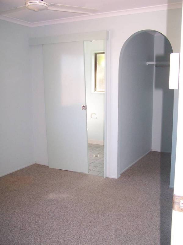 4 Bedroom Lowset Home in Glenrock Picture 3