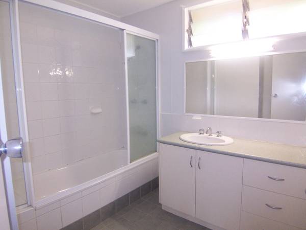 RED BRICK - RIVER Picture RED BRICK - RIVER Picture