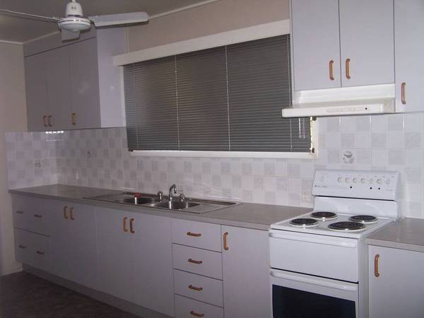 Aitkenvale Home Close to the River Picture 2