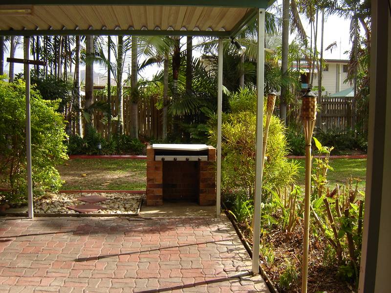 Close to Shops & Schools Picture 3