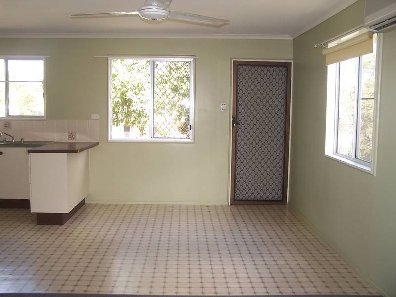 Highset Home Enclosed Downstairs. Picture 3