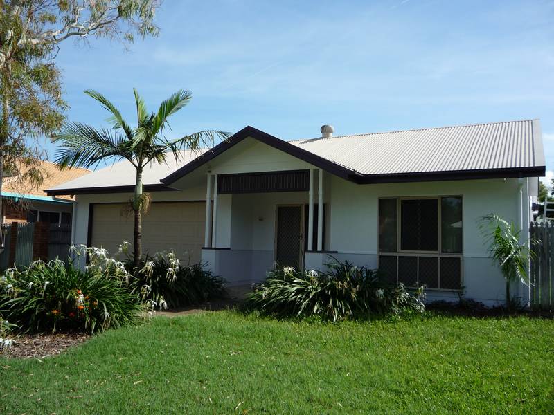 Willow Gardens- Like New Picture 2