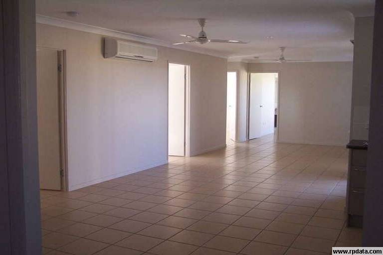 WILLOWBANK- TOP HOME. Picture 2