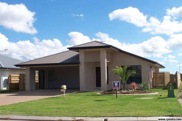 WILLOWBANK- TOP HOME. Picture 3