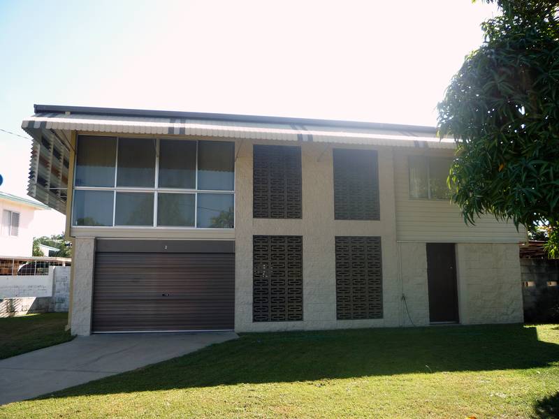 BIG HIGHSET- CENTRAL LOCATION Picture 1