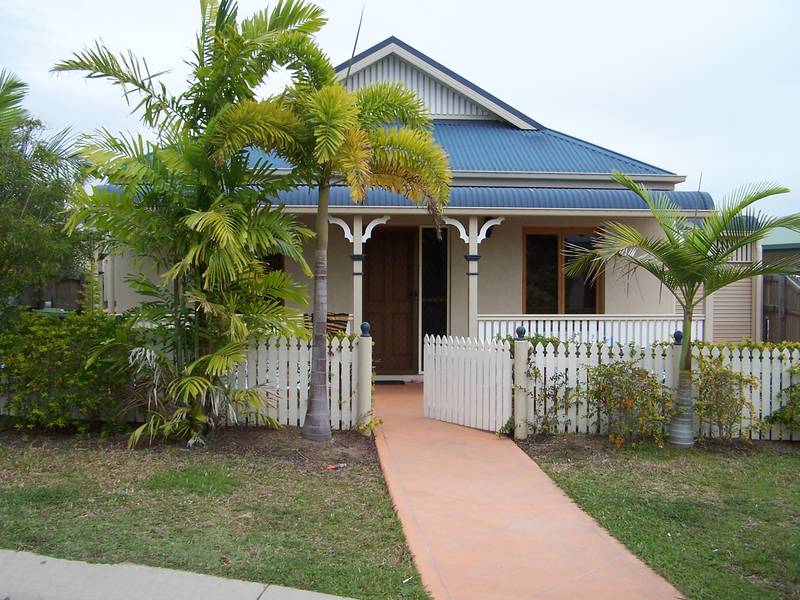 Riverside Gardens- Cottage Picture 1