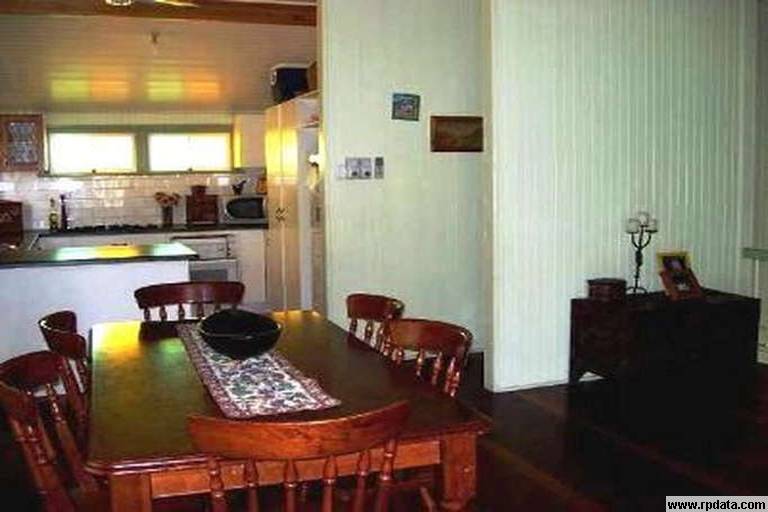 Charming Queenslander in South Townsville Picture 2