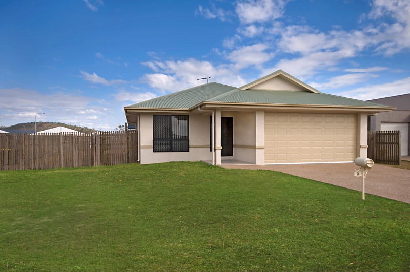 4 Bedroom - Under $350,000. Picture 1