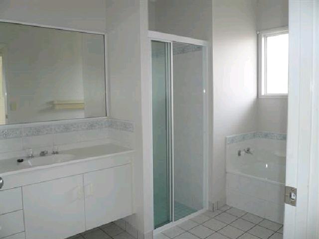 SECURE DEFENCE LEASE- KIRWAN Picture 3