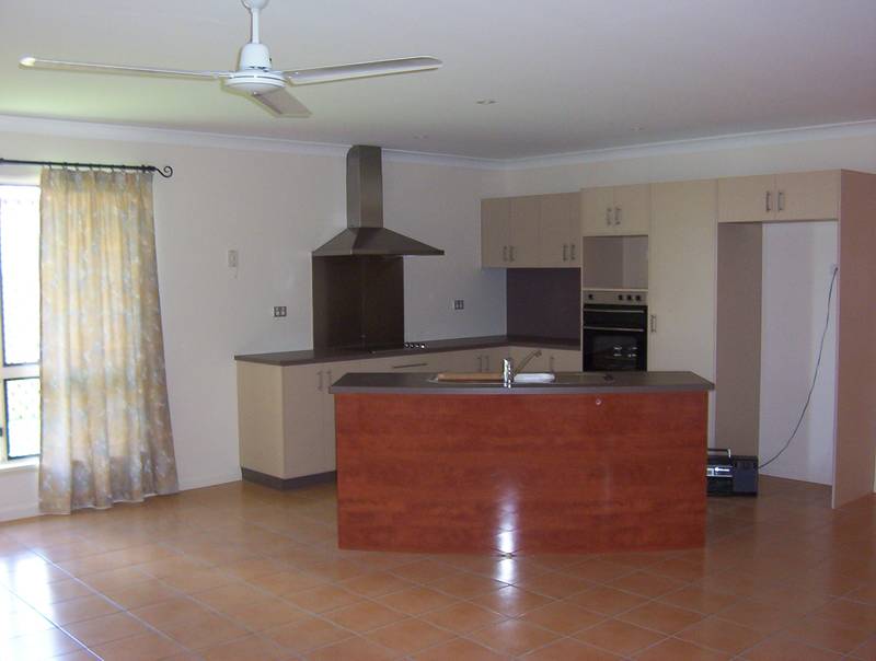 THE AVENUES Picture 3