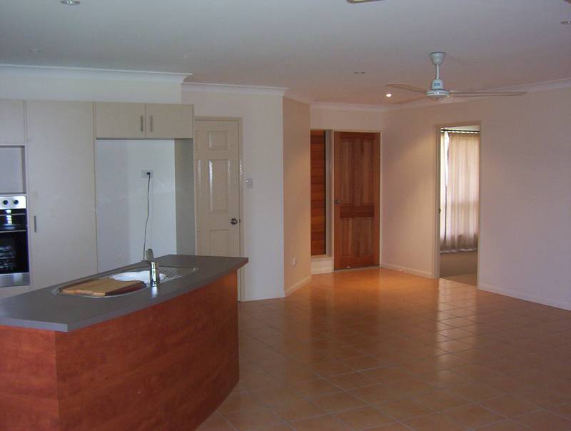 THE AVENUES Picture 2