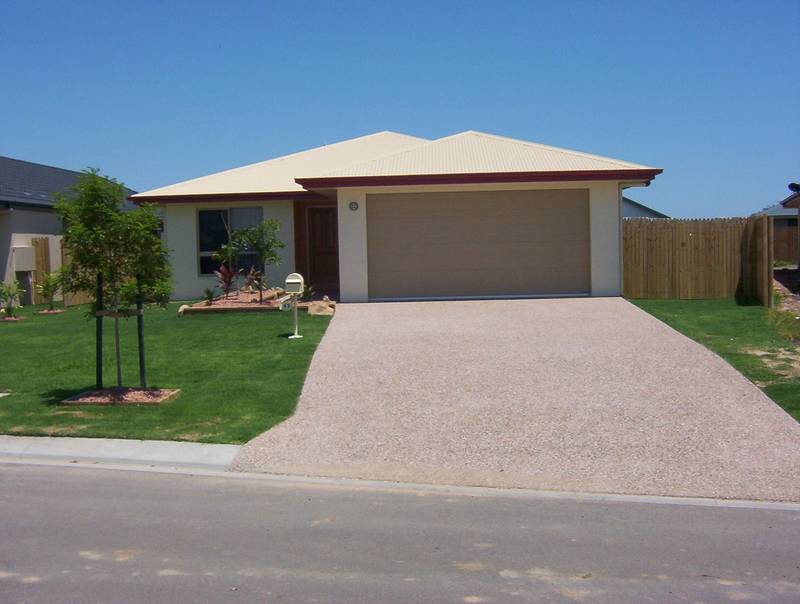 THE AVENUES Picture 1