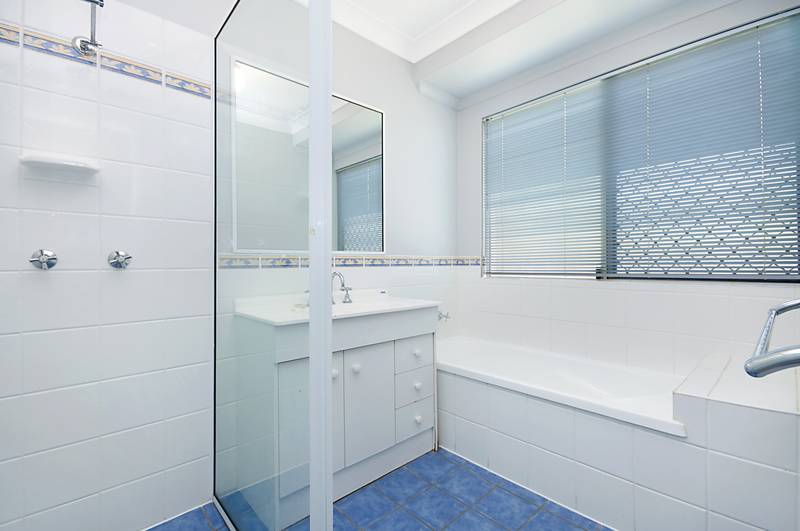 Fairfield Waters- Handy to the City. Picture 3