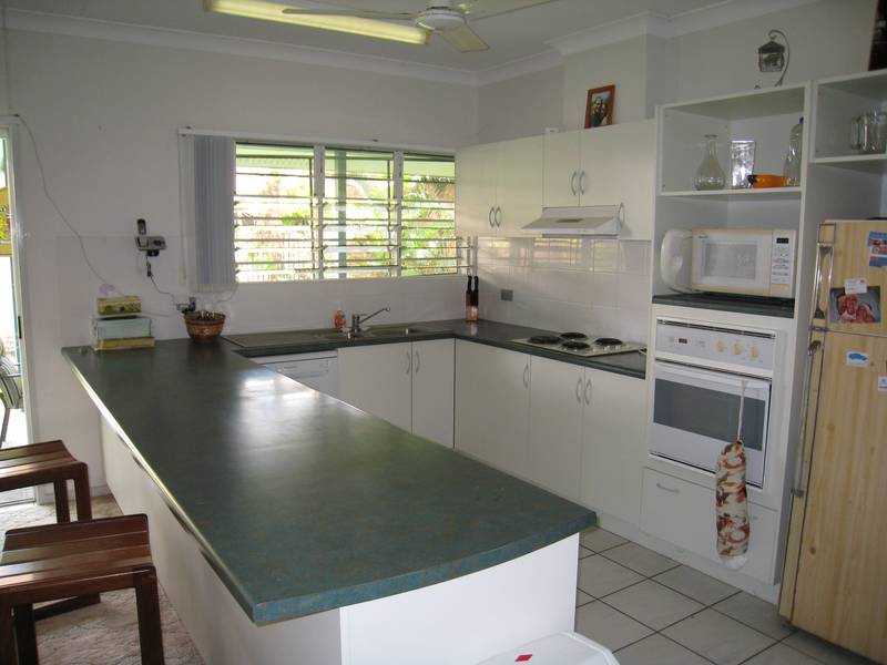 WILLOWS GARDENS - UNDER $400,000 Picture 1