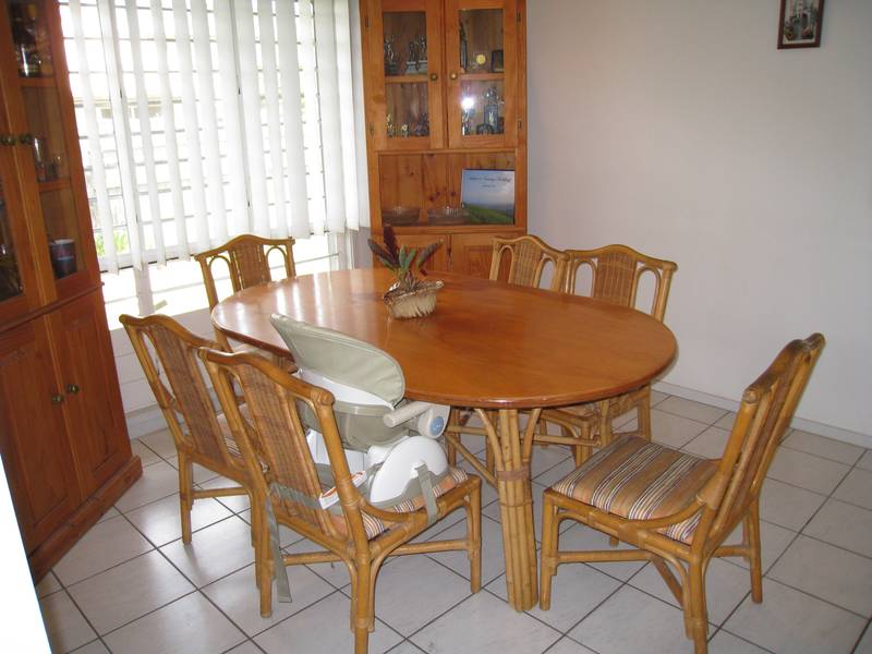 WILLOWS GARDENS - UNDER $400,000 Picture 2