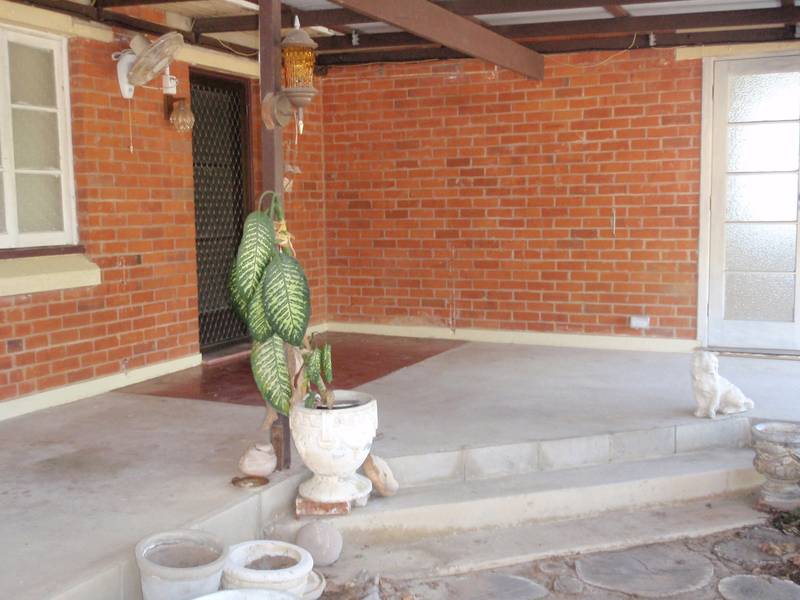 RENOVATE & CASH IN $$$ Picture 2