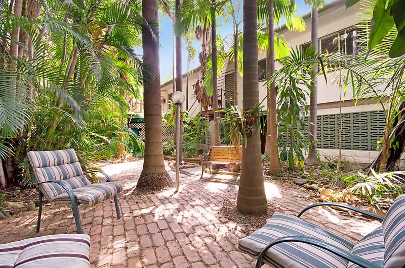 Your very own tropical retreat Picture 1